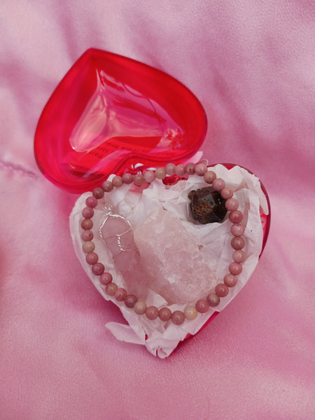 Love Kit Valentine Kit 💕Red heart shape box