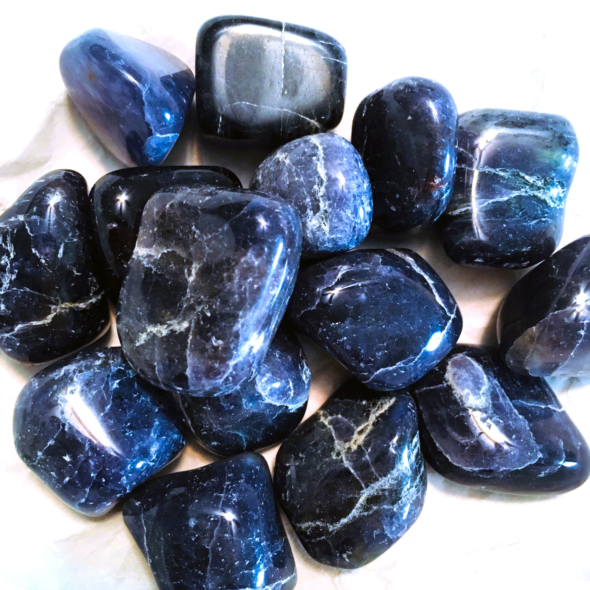 Iolite Element Iolite Tumbled – Five Sisters Crystals