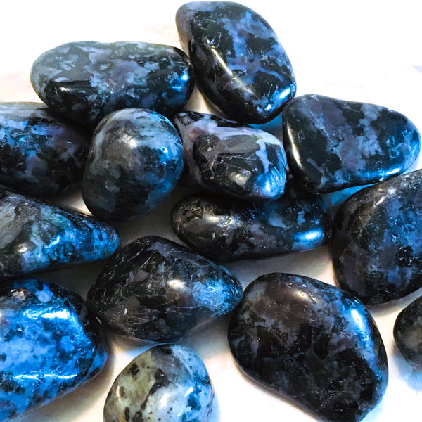 Mystic Merlinite Tumbled