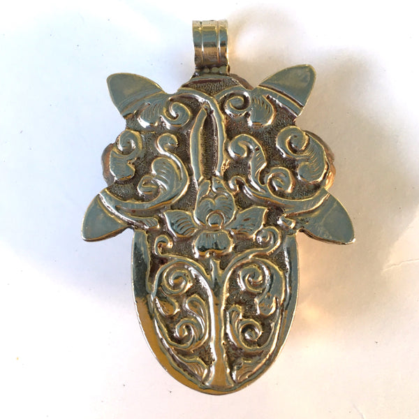 Labradorite Pendant Polished Flower and Leaf design Tibetan Silver