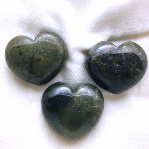 Labradorite Puff Heart Stone