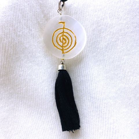 Reiki Healing Selenite Stone Crystal Pendant necklace