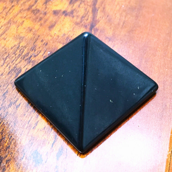 Shungite polish Pyramid Crystal Small