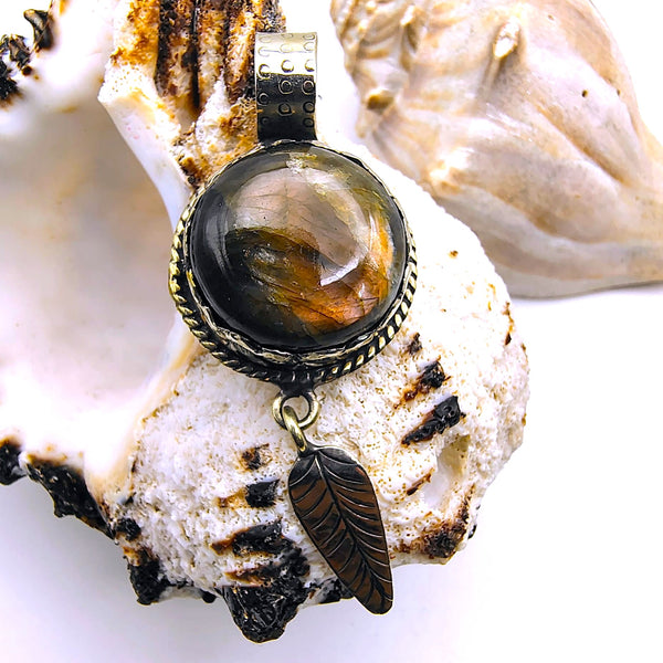 Labradorite Gemstone Pendant Polished Round Sterling Silver
