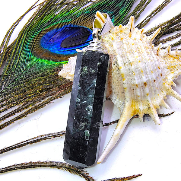 Serpentine Point Pencil Pendant
