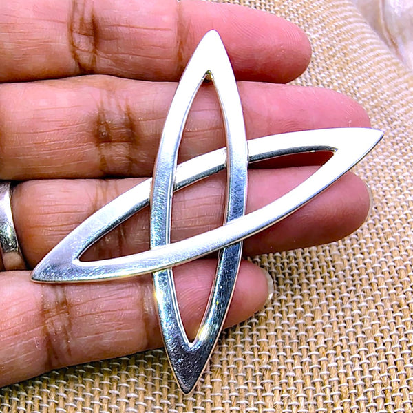 Witch's knot design Pendant Sterling Silver