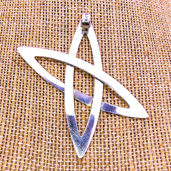 Witch's knot design Pendant Sterling Silver
