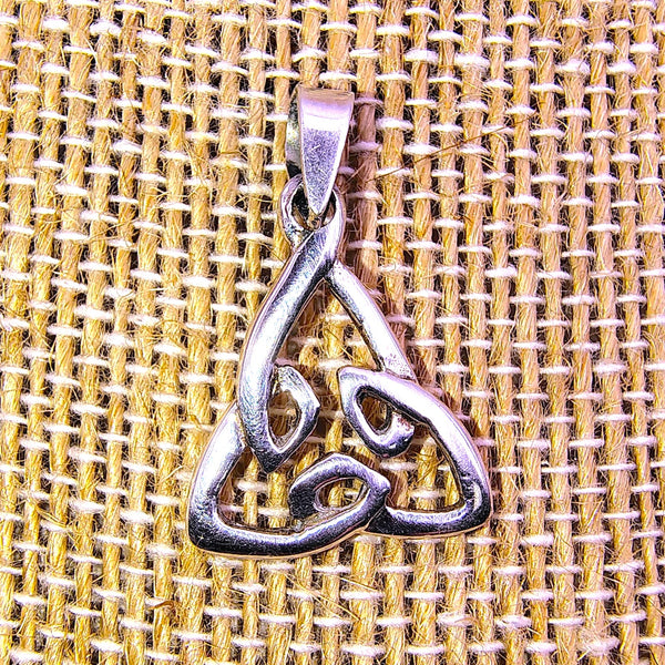 Celtic Triquetra "Trinity Knot" design Pendant Sterling Silver